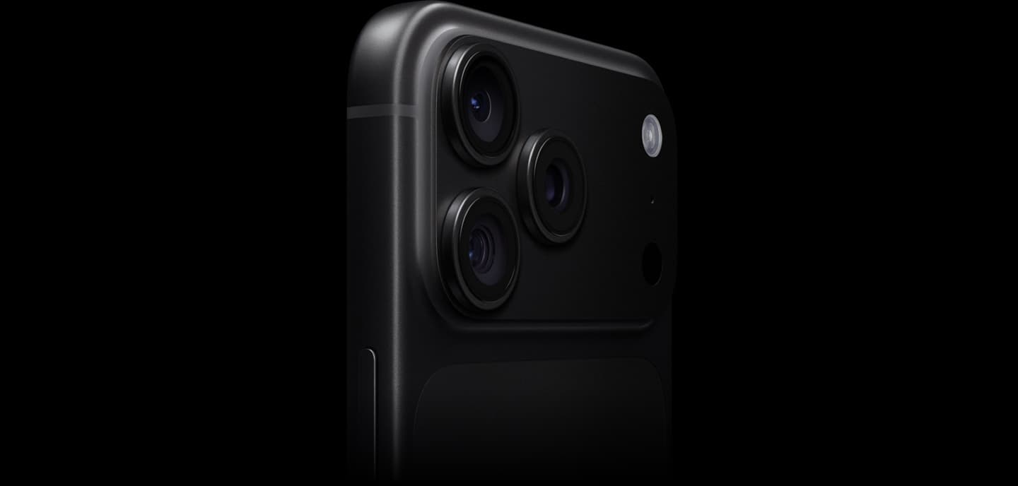 Primer plano del sistema de cámaras del iPhone 18 Pro en color negro.